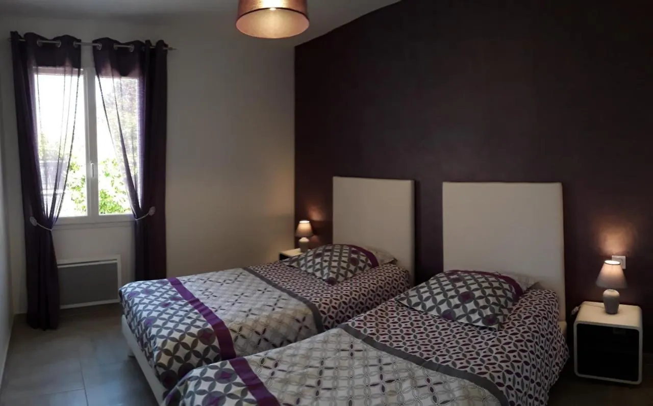 Holiday home Le Jardin Des Tourterelles Villa Robion en Luberon