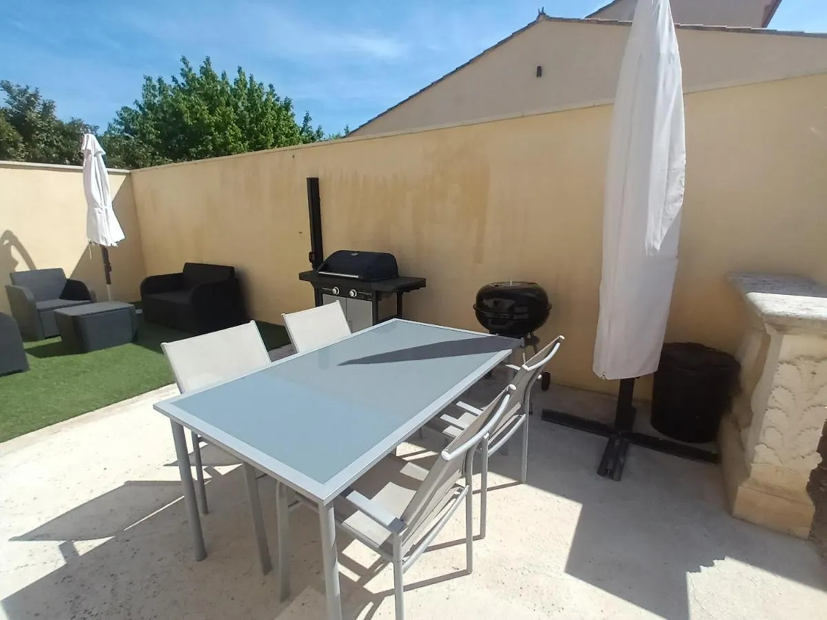 Le Jardin Des Tourterelles Villa Robion en Luberon France